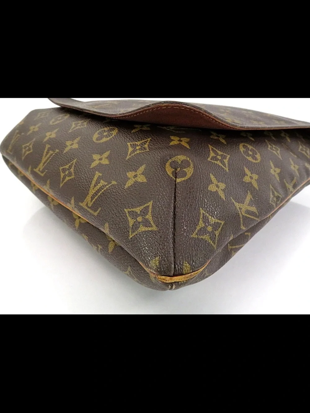 Louis Vuitton classic louis